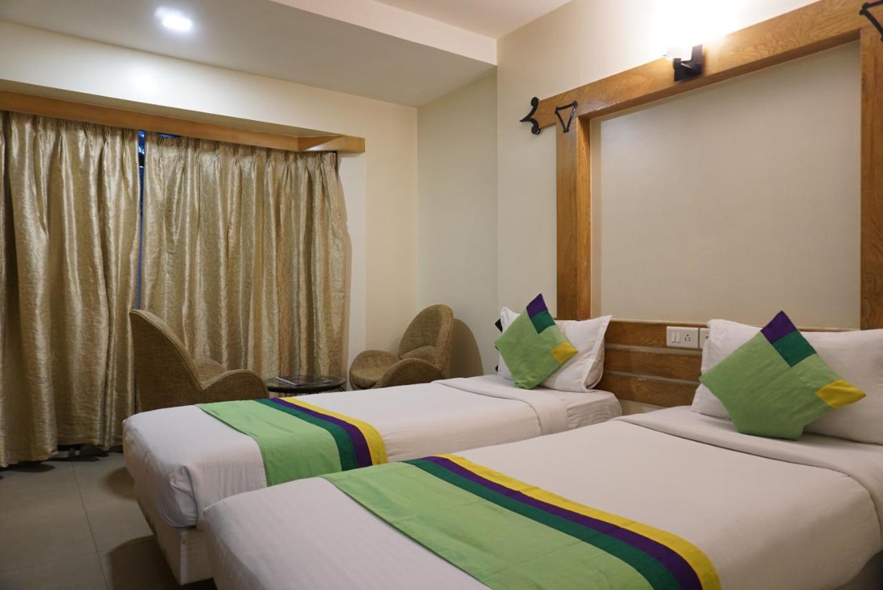 Deccan 8 Pune Exterior photo