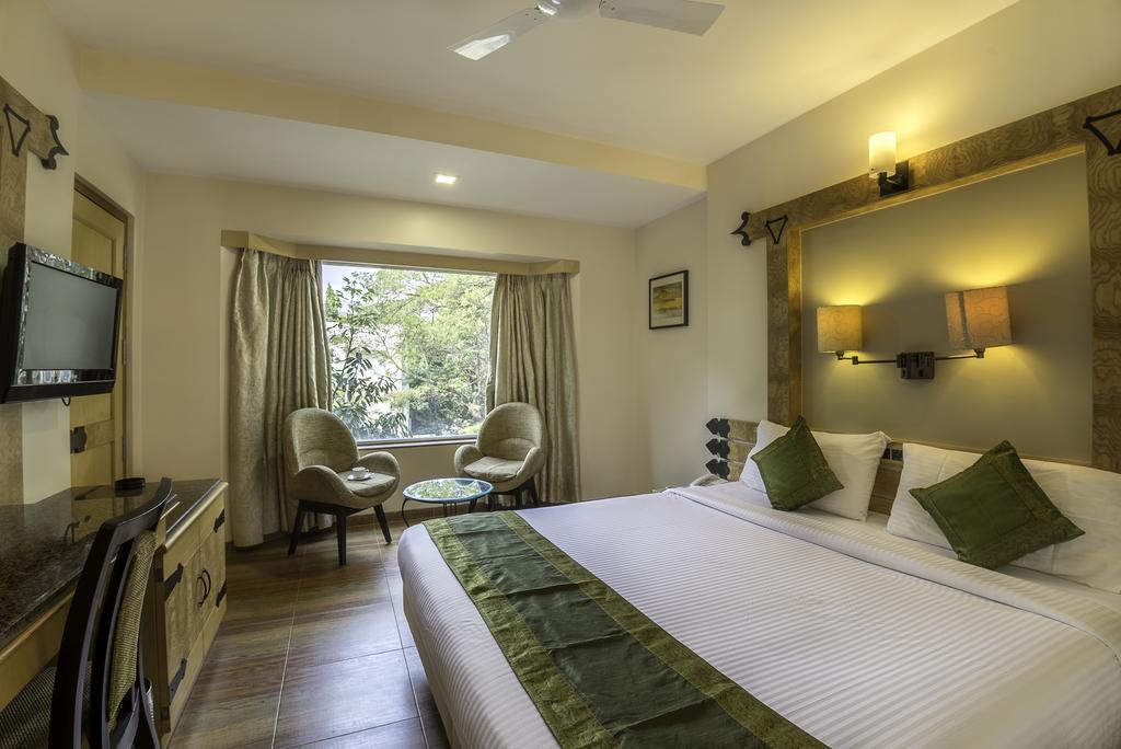 Deccan 8 Pune Exterior photo