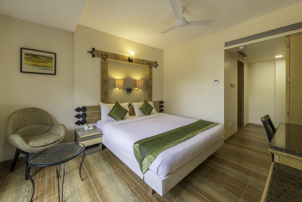 Deccan 8 Pune Exterior photo