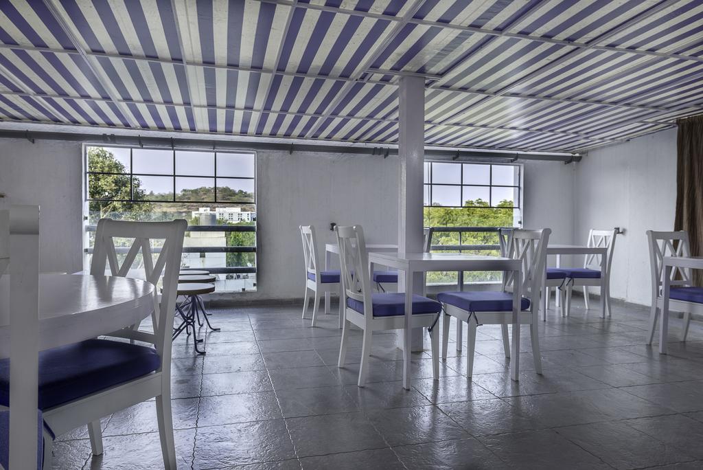 Deccan 8 Pune Exterior photo